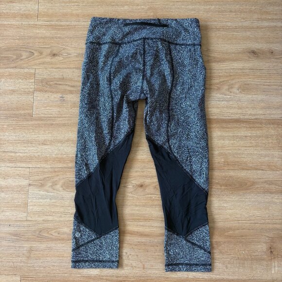 Lululemon Athletic Pace Rival MR Crop Yoga Pants Black White Women’s Size 6 - Picture 2 of 10